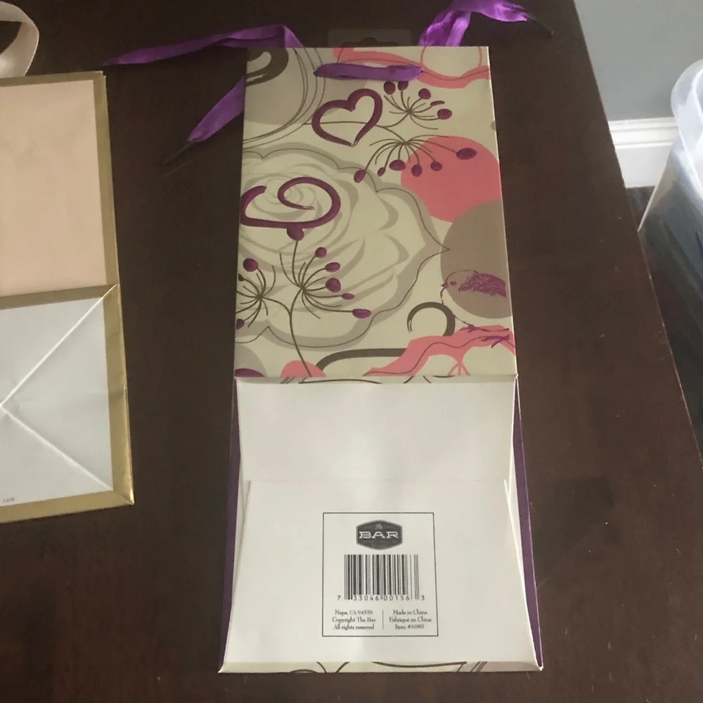 🎀❤️ Floral Heart & Cream Gift Bag Set